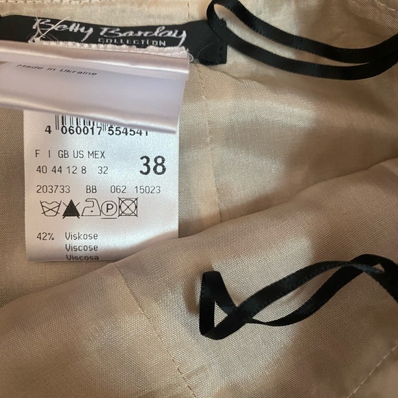 VINTAGE BEAUTIFUL PENCIL SKIRT BY BETTY BARCLAY  Sz US 8 - Picture 8 of 11